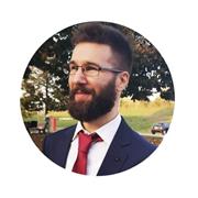 Insegnante di storia, italiano e geografia nella scuola pubblica di primo e secondo grado, impartisce lezioni per studenti e adulti nelle materie sopra indicate